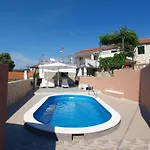 Holiday home Pool Near Sea *