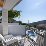 Holiday home Pool Near Sea