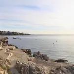 Holiday home Pool Near Sea
