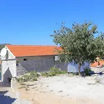 Holiday home Pool Near Sea