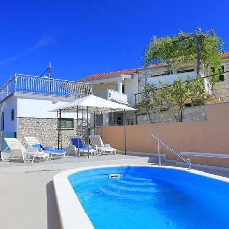 Holiday home Pool Near Sea Razanj