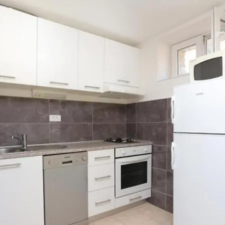 Pool Near Sea Holiday home Razanj