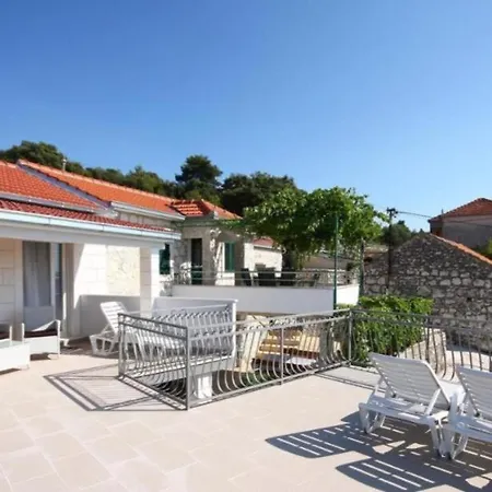 Ferienhaus Pool Near Sea *