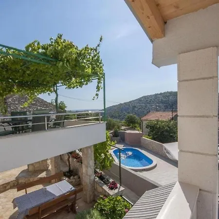 Ferienhaus Pool Near Sea *