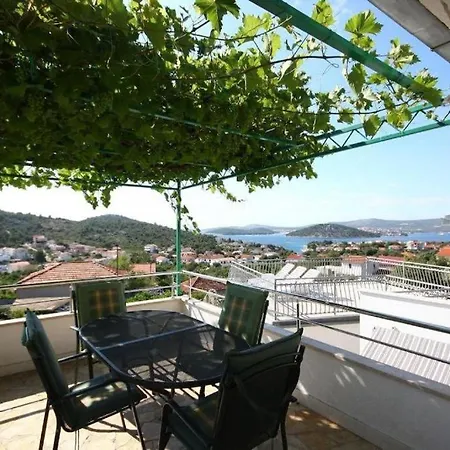 Ferienhaus Pool Near Sea