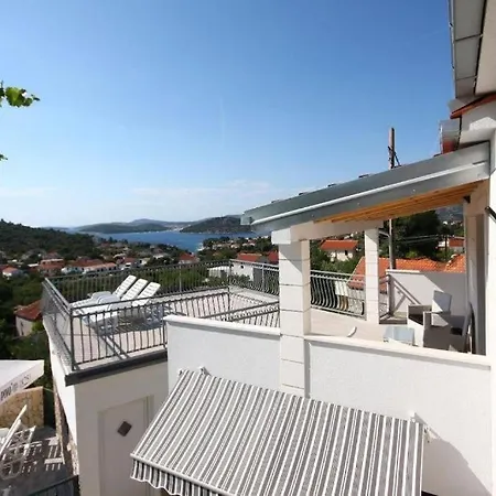 Pool Near Sea Holiday home Razanj