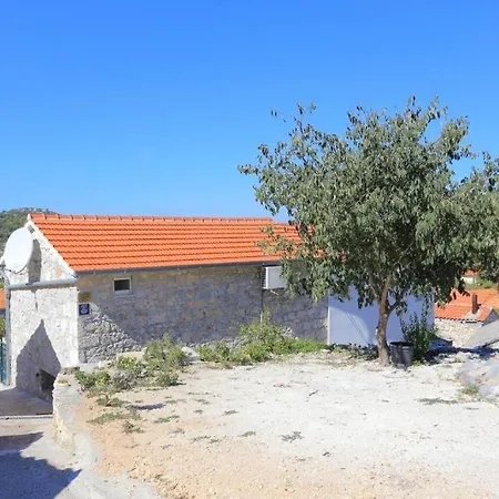 Ferienhaus Pool Near Sea