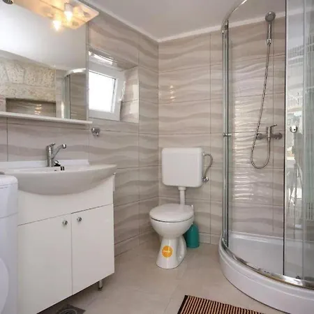 Holiday home Pool Near Sea