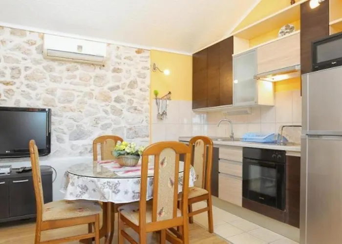 Pool Near Sea Дом отдыха