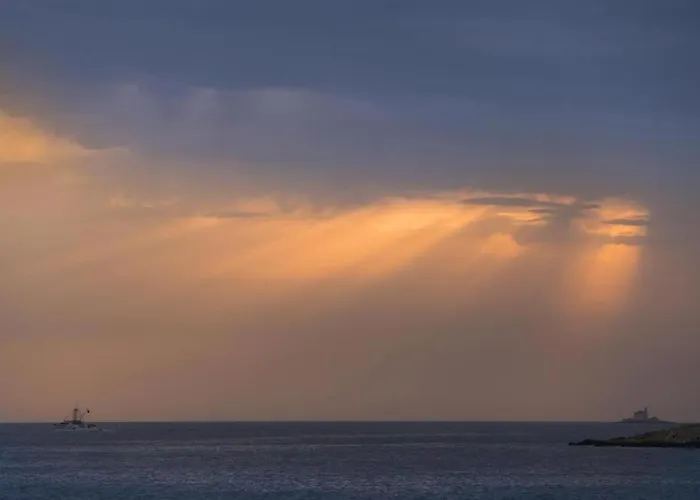 Pool Near Sea 度假居 Ražanj