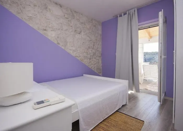 Pool Near Sea * Ражань