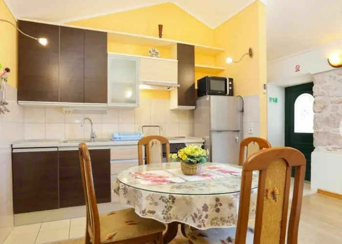 Pool Near Sea Ražanj