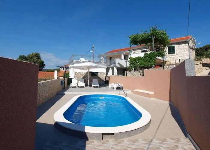 Дом отдыха Pool Near Sea *