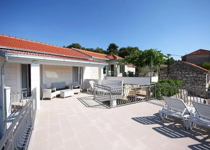 度假居 Pool Near Sea