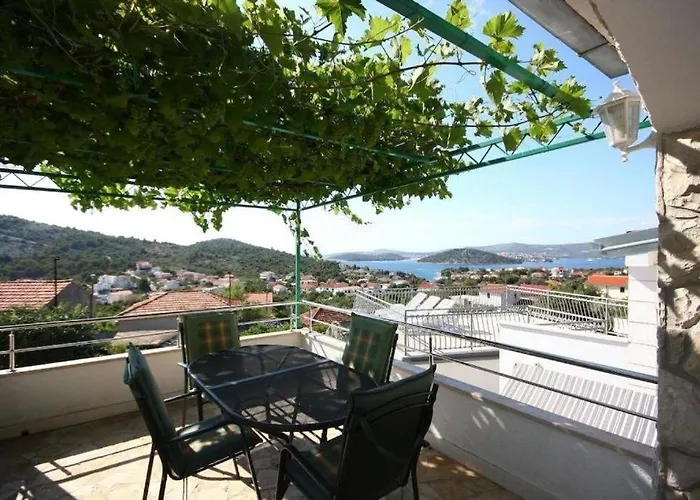 度假居 Pool Near Sea