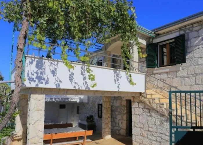 Pool Near Sea Ražanj