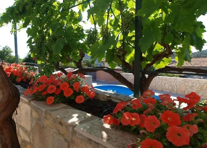 Pool Near Sea Дом отдыха