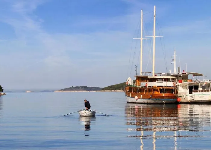 度假居 Pool Near Sea