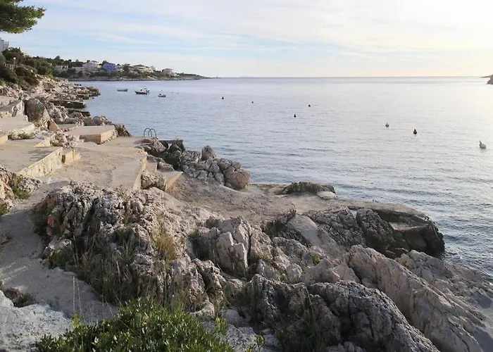 Дом отдыха Pool Near Sea Ражань