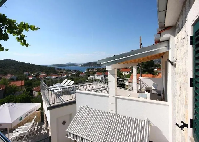 Pool Near Sea Дом отдыха Ражань