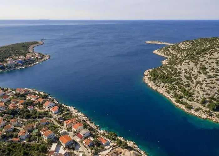 Дом отдыха Pool Near Sea