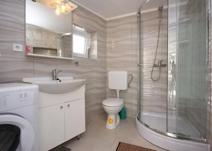 度假居 Pool Near Sea