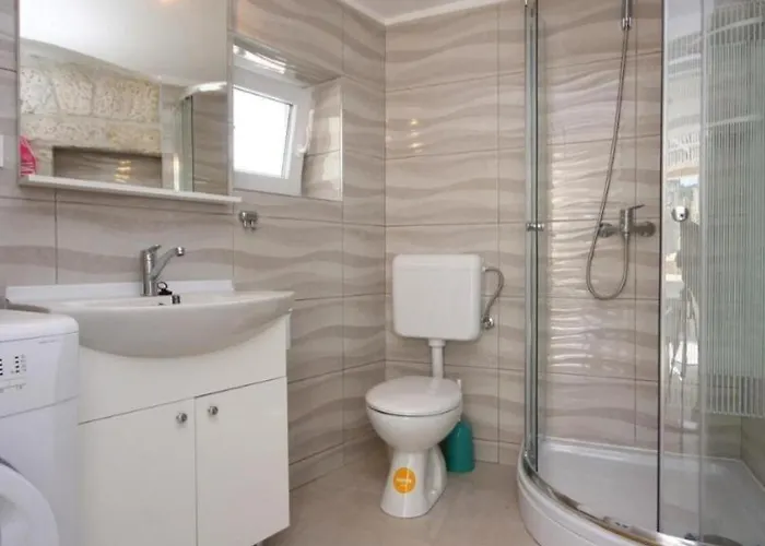 Pool Near Sea Дом отдыха Ражань