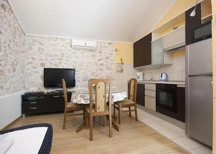 Pool Near Sea Дом отдыха Ражань